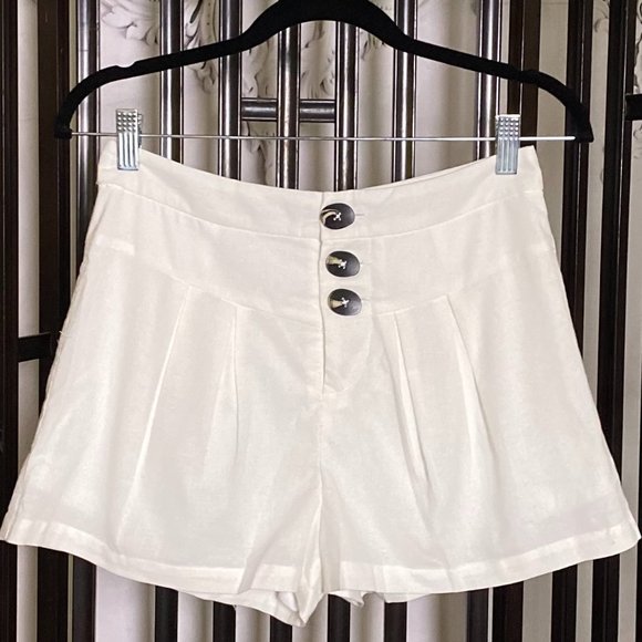 Very J White Linen High Waisted Shorts - Size S - Worn Once - Perfect for Summer - Picture 1 of 4